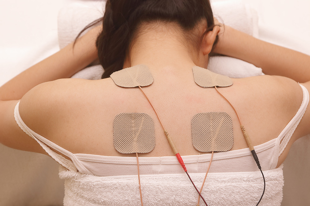 L’électrostimulation ne remplace pas des soins chez un spécialiste comme un kinésithérapeute mais peut aider à faciliter la récupération après un effort intense.